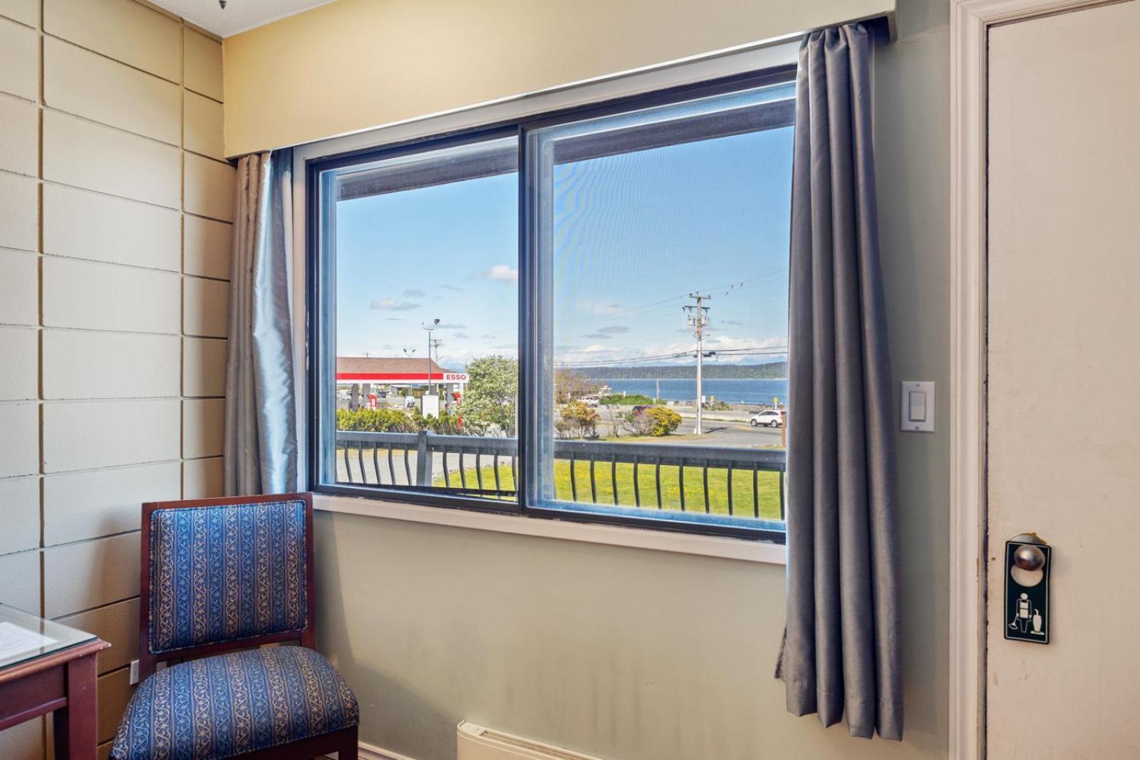 Big Rock Motel Campbell River Bagian luar foto