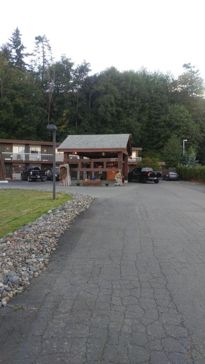 Big Rock Motel Campbell River Bagian luar foto
