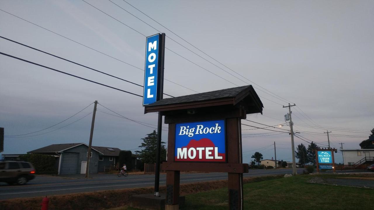 Big Rock Motel Campbell River Bagian luar foto
