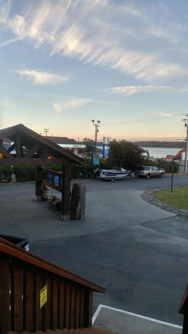 Big Rock Motel Campbell River Bagian luar foto